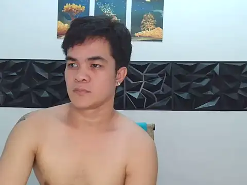 yourmikexxx: διαδικτυακό σόου στην κάμερα