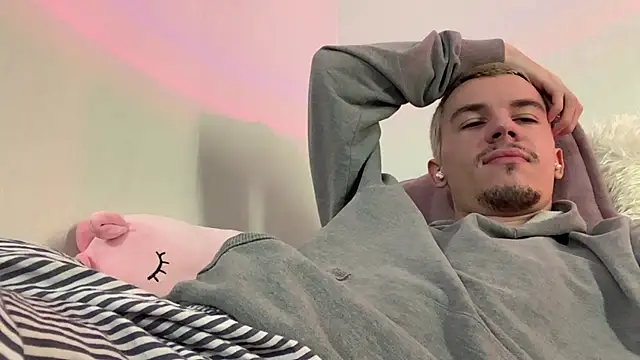 Jeremy1Scott Live XXX-chat