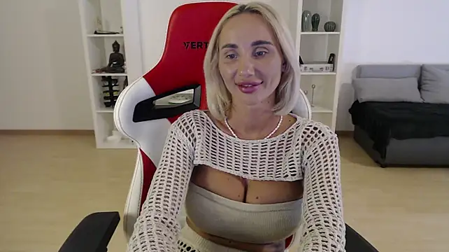 Blondie_VIP 现场XXX聊天