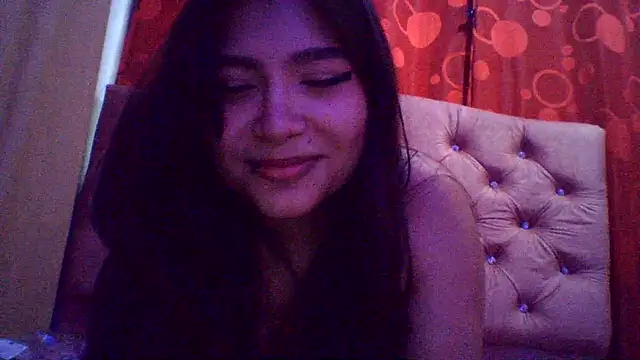 Thania-'s Live XXX Chat