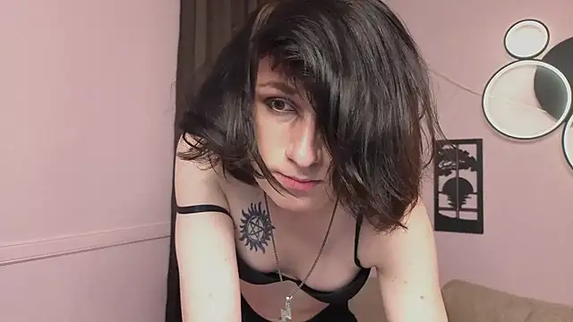 MickeQuinee's Webcam Show