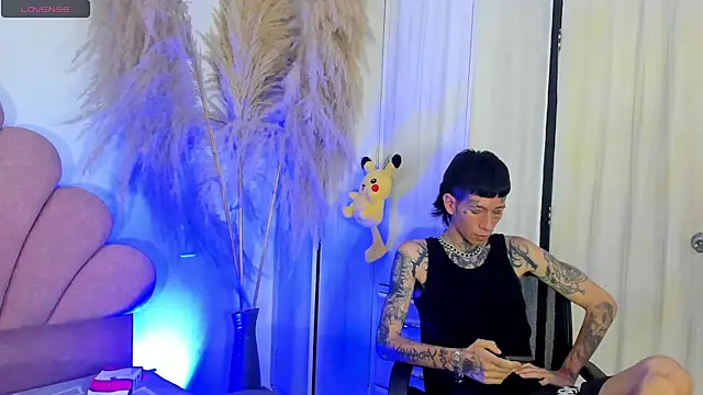 Devel_and_angell webcam show