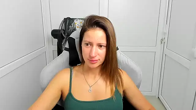 LanaWavess Adlı Modelin Canlı XXX Sohbeti