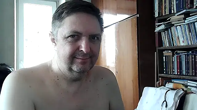Show modela Pokaz2020 na web-kameri