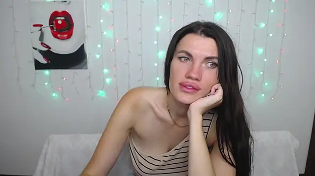 MilaLoona Live XXX-Chat