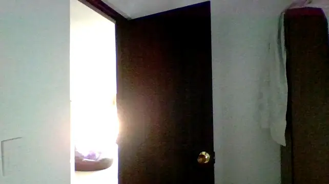 Kenner_fox77 Live XXX-Chat