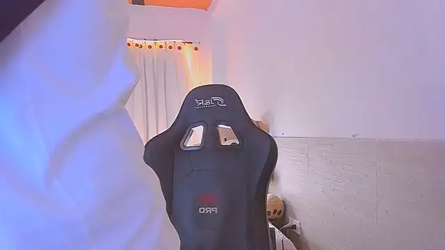 XXX chat uživo modela Sweet_Allan
