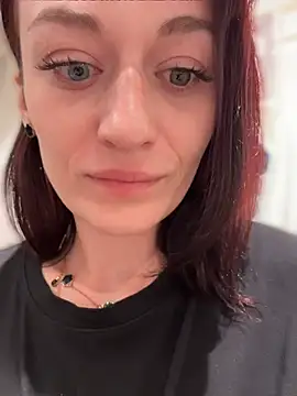 KattyMurr Adlı Modelin Canlı XXX Sohbeti
