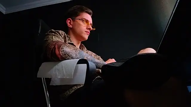 FelixStarkk XXX чат на живо