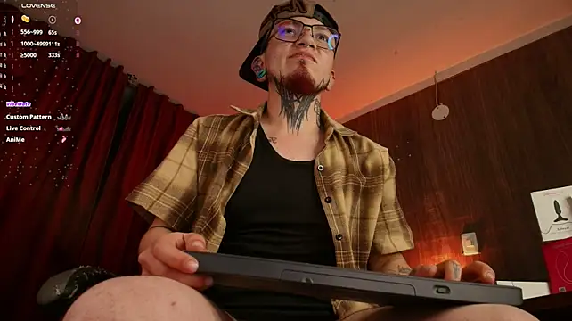 Chat +18 de tyler_jones_ ao vivo