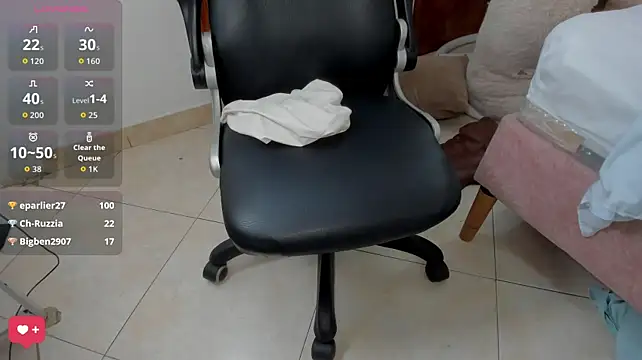 Chat +18 de tatikanyx ao vivo
