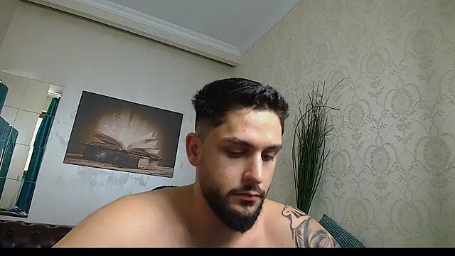 TroyWadee Chat XXX live