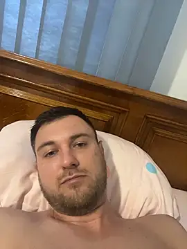 Živý XXX chat hugedickedd