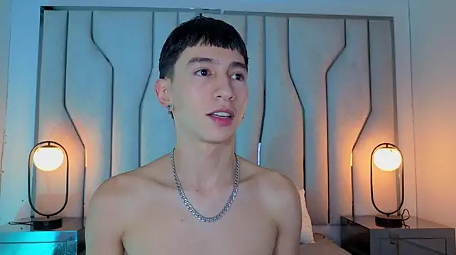 lian_cameron élő XXX-chatje