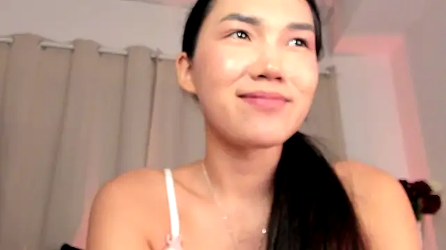 Divine_Madeleine Obrolan Langsung XXX