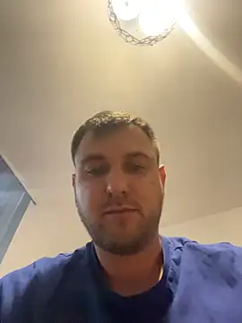 hugedickedd Live XXX-chat