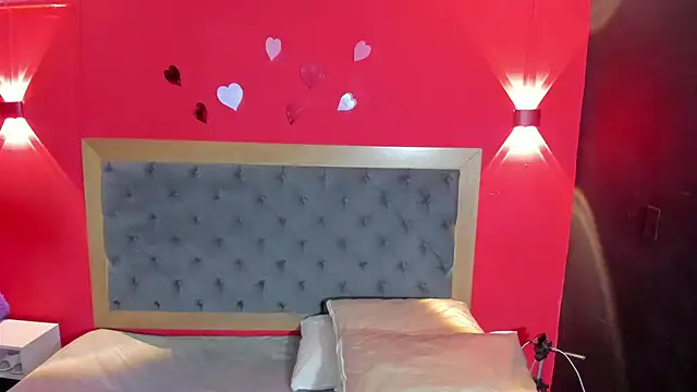 YayaHiltonn Live XXX chat