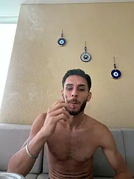 הופעת וובקאם של suissegigolo1