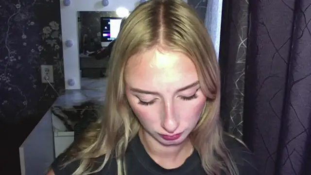 ellisweets' Live XXX Chat