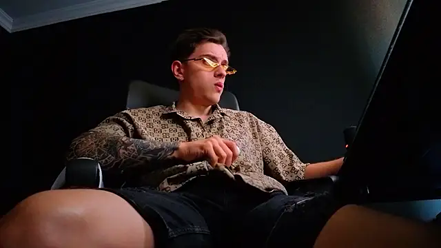 Chat XXX Live FelixStarkk