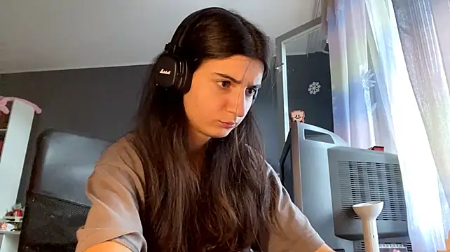 MindaHallmon's Live XXX Chat