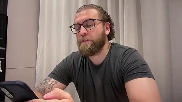 Bear_bear_'s Live XXX Chat