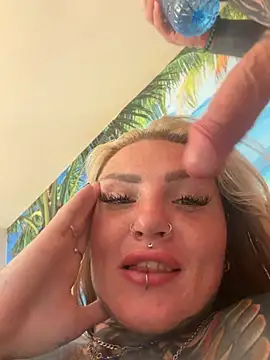 AlexandraWildd 现场XXX聊天
