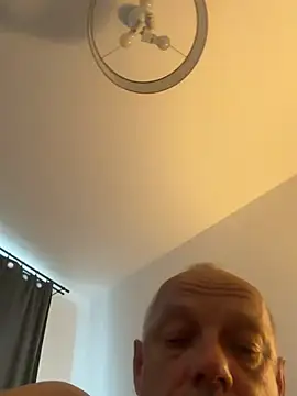 Webkamerová show Jaropol