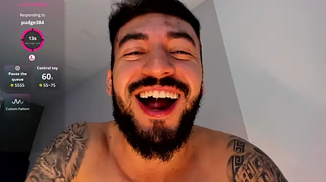 Chat XXX ao vivo de MarkWalker__