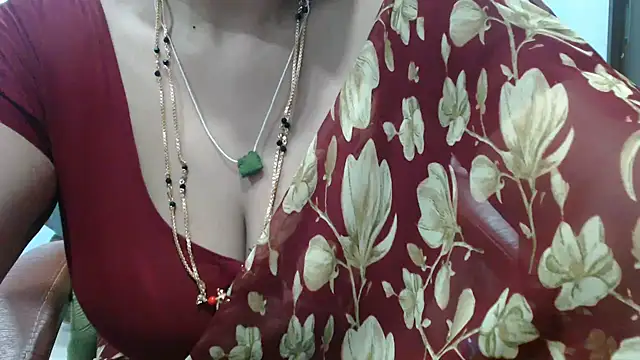 sunitha-3 Adlı Modelin Canlı XXX Sohbeti
