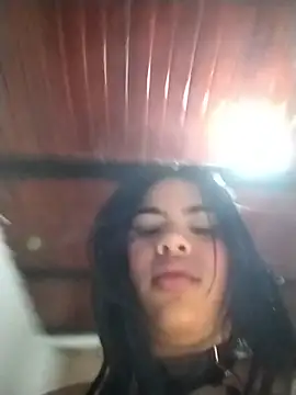 Bicky_25 Adlı Modelin Canlı XXX Sohbeti