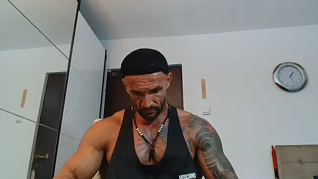 Chatroom XXX en direct de Magnificmuscles89