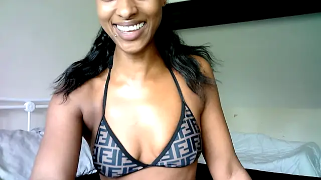 Hazel_Dollxx Pertunjukan Webcam