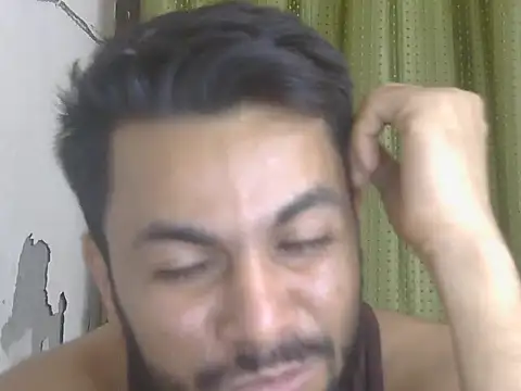 Stubborndesiboy Live XXX Chat