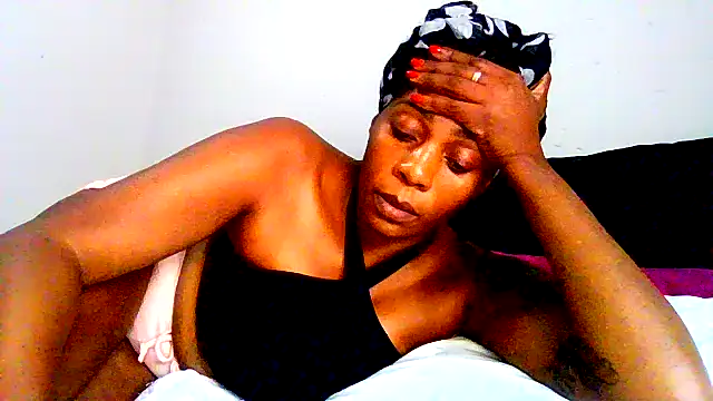 צ'אט XXX בשידור חי של TALLnBEAUTY