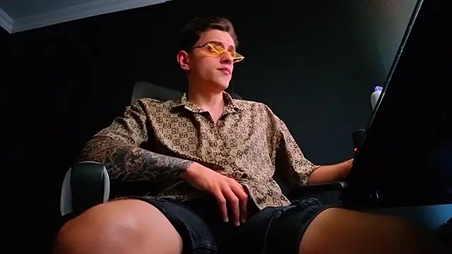 FelixStarkk Live XXX-chat