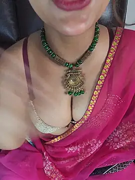 callmeshreya's Live XXX Chat