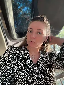 Crazy-Rosa – Naživo XXX chat