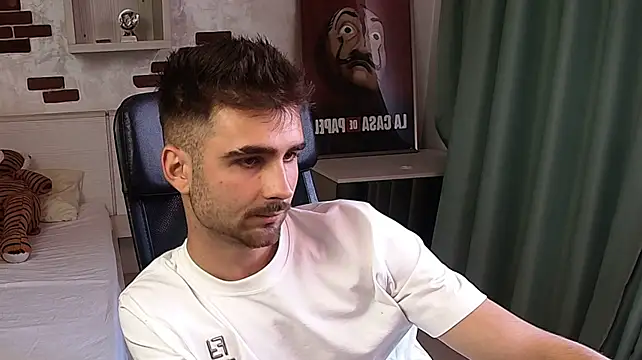 Вебкам-шоу KyloEast