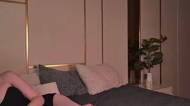 MonicaFox_n Live XXX chat