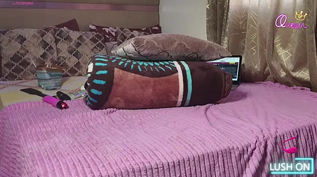 دردشة SamiraSama الجنسية المباشرة