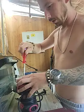 Simonshakeloveass Webcam-Show
