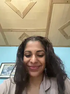 karlatiburcio's Live XXX Chat