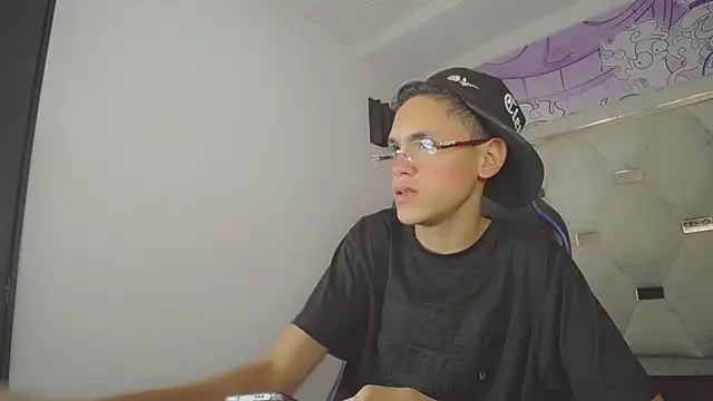 Asher_athlets – Naživo XXX chat