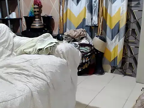 Trish_CurveCock Obrolan Langsung XXX