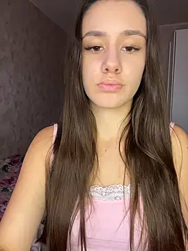 Selena_Mur_ Adlı Modelin Canlı XXX Sohbeti