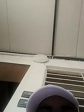 Demillvan XXX чат на живо