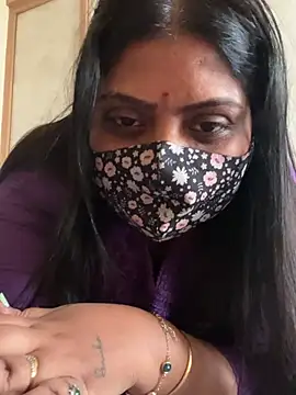 Hornyswati's Live XXX Chat