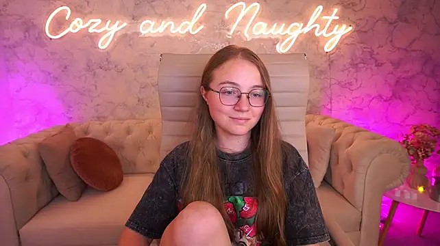 ArrinaWairr's Live XXX Chat