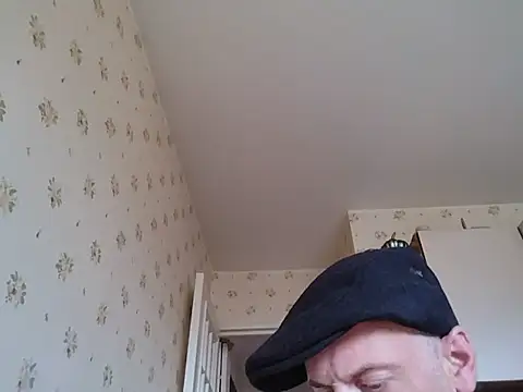 Perv10 Live XXX-Chat